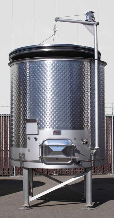 variable capacity wine tank