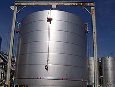 field-build stainless steel wine tank